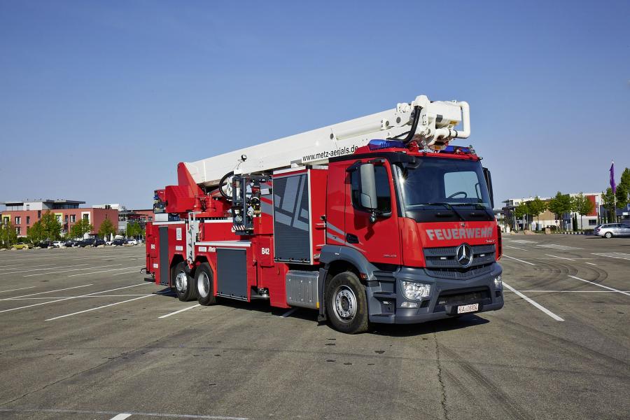  Mercedes-Benz Antos 2543 L Metz-Rosenbauer 2015 года  (фото 3 из 3)